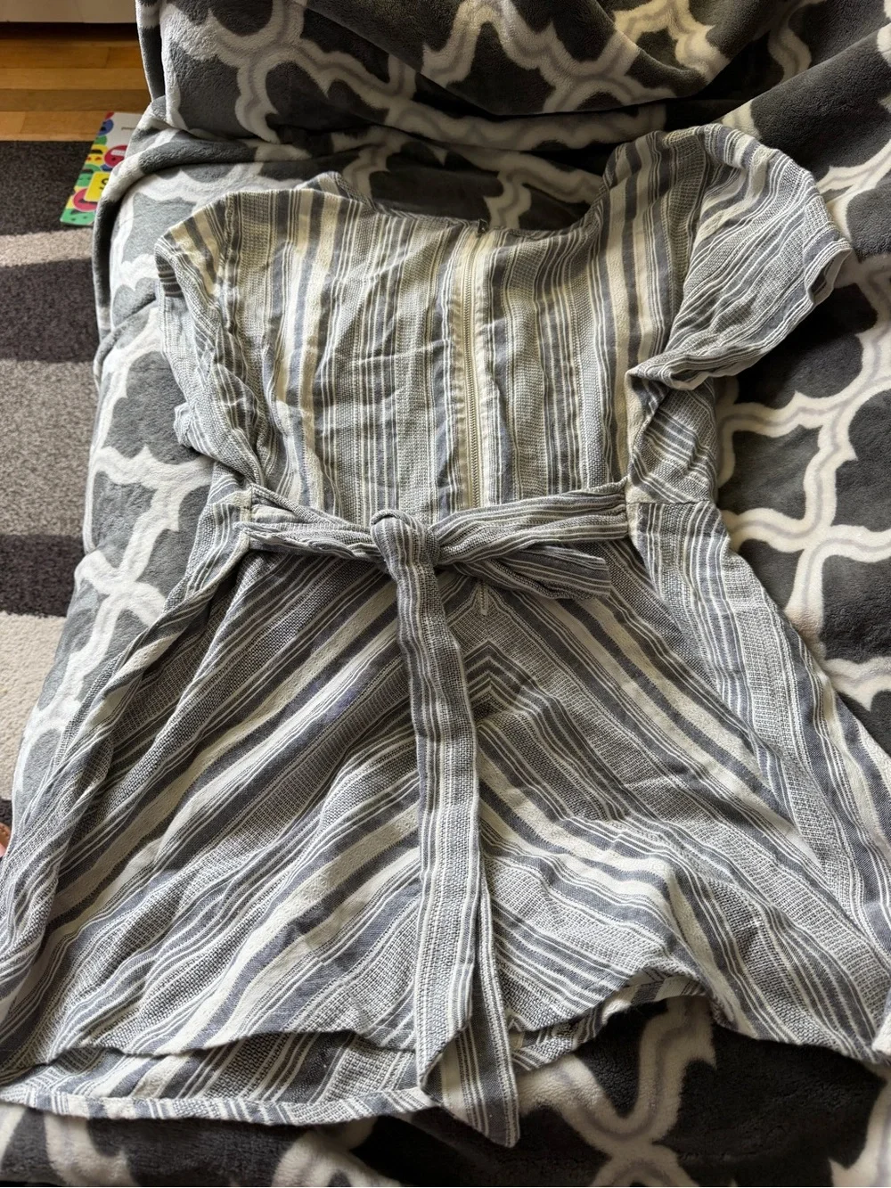 Striped V-Neck Short Sleeve Wrap dress / shirt in Gray and White maternity